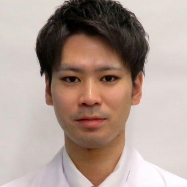 大友　芳人